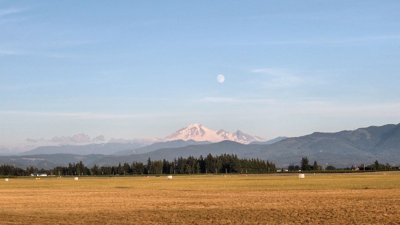 (41) Moonrise over Mount Baker.JPG